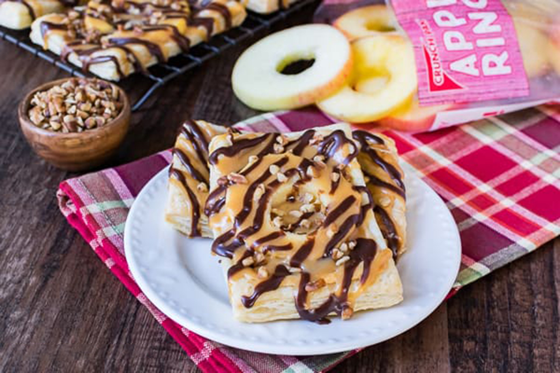 Caramel Apple Cheesecake Tarts