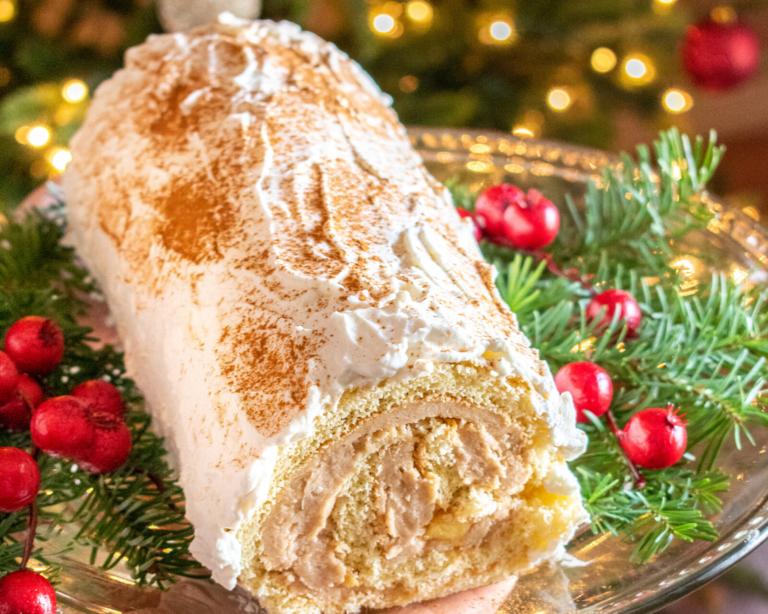 Apple Roll Cake